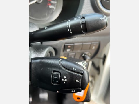 Peugeot Partner 1.6 eHDi 750 SE Panel Van 4dr Diesel Manual L2 (s/s) (128 g/km, 90 bhp) 34