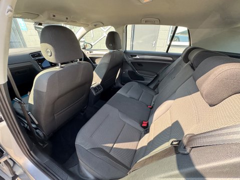 Volkswagen Golf SE TSI 39