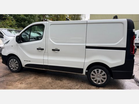 Renault Trafic 1.6 dCi ENERGY 27 Business Panel Van 5dr Diesel Manual SWB Standard Roof Eu 15