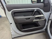 Land Rover Defender 3.0 Defender SE D MHEV Auto 4WD 5dr 58