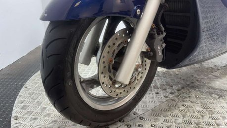 Honda FJS 2003 ONLY 18K LARGE 600CC MAXI SCOOTER NEW MOT SERVICED 21