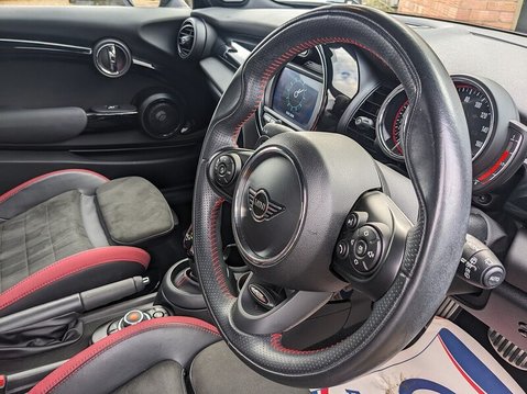 Mini Hatch John Cooper Works 17