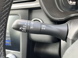 Renault Kadjar 1.5 Kadjar Iconic Blue dCi Auto 5dr 58