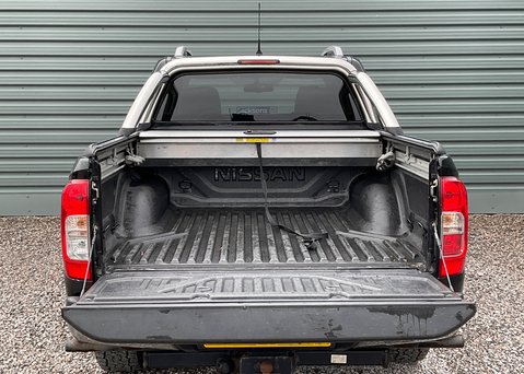 Nissan Navara DCI TEKNA SHR DCB 18