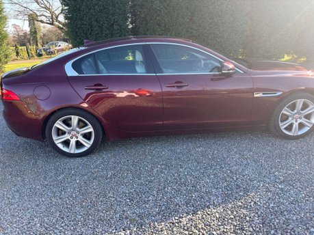 Jaguar XE 2.0 XE Portfolio i Auto 4dr 9
