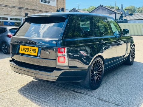 Land Rover Range Rover 3.0 SD V6 Vogue SUV 5dr Diesel Auto 4WD Euro 6 (s/s) (275 ps) 3