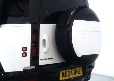 Land Rover Defender 3.0 Defender X-Dynamic HSE D300 MHEV A 4WD 5dr 13