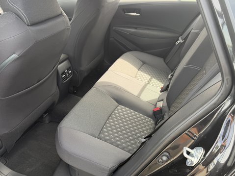 Suzuki Swace 1.8 Hybrid Motion Estata 37