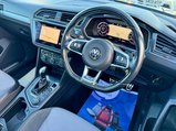 Volkswagen Tiguan 2.0 TDI R-Line DSG 4Motion Euro 6 (s/s) 5dr 54