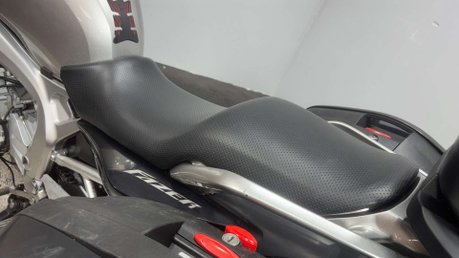 Yamaha FZ 600 2004 31K MOT RECENTLY SERVICED 600CC FULL LUGGAGE 28