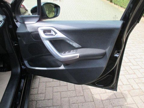 Peugeot 2008 1.2 PureTech Allure Premium Euro 6 (s/s) 5dr 44