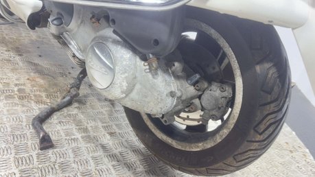 Piaggio Vespa GTS 2009 34K GOOD RUNNING SCOOTER PROJECT 300CC BIKE 23