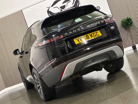 Land Rover Range Rover Velar 2.0 D180 R-Dynamic SE Auto 4WD Euro 6 (s/s) 5dr 11