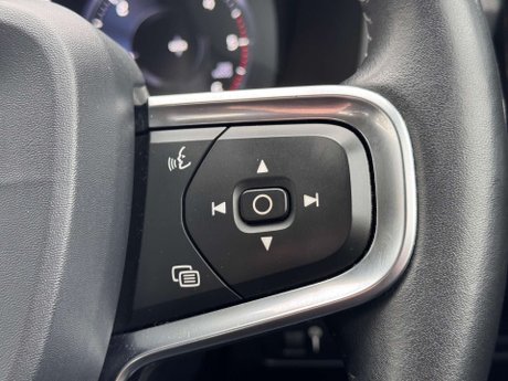 Volvo XC40 2.0 XC40 Momentum D3 5dr 24