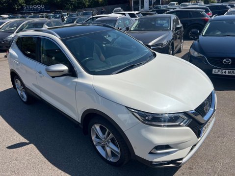 Nissan Qashqai 1.3 DIG-T N-Motion Euro 6 (s/s) 5dr 8