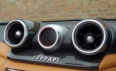 Ferrari California T 19