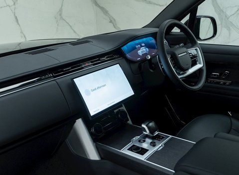 Land Rover Range Rover P510e SV 18