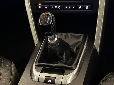 Land Rover Discovery Sport SD4 SE TECH 17