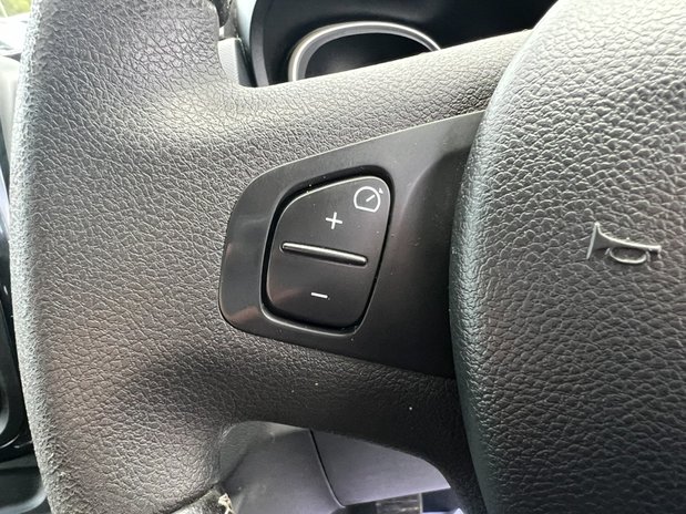 Vauxhall Vivaro SWB Low Roof Sportive 2700 Air Con Sensors Euro 6 NO VAT 38