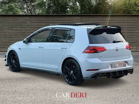Volkswagen Golf 2.0 Golf R TSi Semi-Auto 4WD 5dr 17