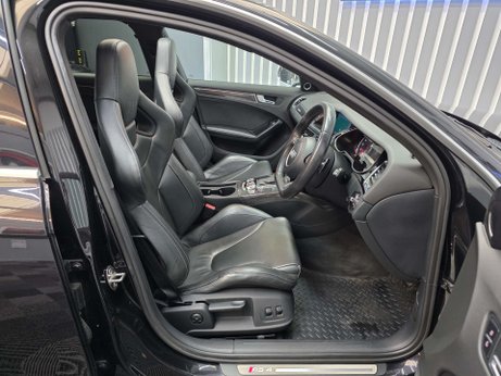 Audi RS4 4.2 FSI V8 Estate 5dr Petrol S Tronic quattro Euro 5 (450 ps) 20