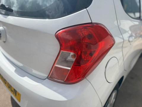 Vauxhall Viva 1.0i SE Euro 6 5dr (a/c) 28
