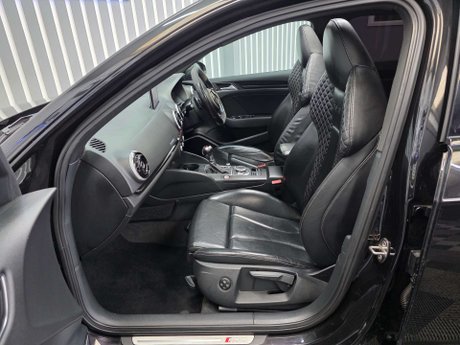 Audi RS3 2.5 TFSI Sportback 5dr Petrol S Tronic quattro Euro 6 (s/s) (Nav) (367 ps) 22