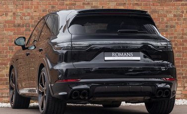 Porsche Cayenne Turbo S E-Hybrid 3