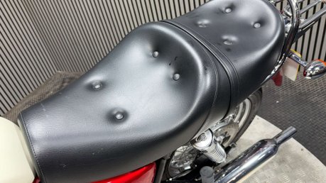 Triumph Bonneville 2012 ONLY 13K STUNNING EXAMPLE MOT WARRANTY 865CC 12