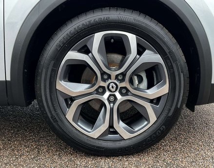 Renault Captur 1.6 Captur Techno E-Tech PHEV Auto 5dr 16