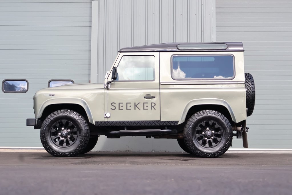 Land Rover Defender 90 HARDTOP HUGE SPEND 4 SEATER WITH SEEKER STYLING BESPOKE BUILD  8