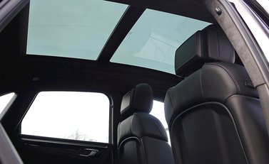 Porsche Macan Turbo 10