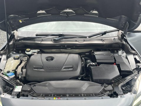 Volvo V40 2.0 T2 R-Design Pro Euro 6 (s/s) 5dr 43