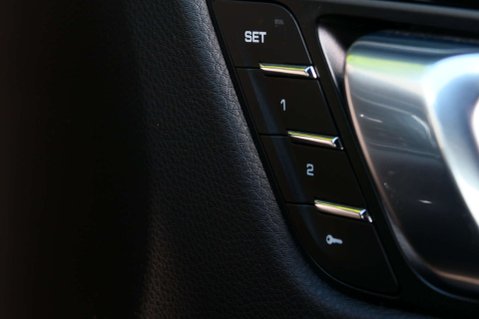 Porsche Macan 3.0 Macan S D Semi-Auto 4WD 5dr 26