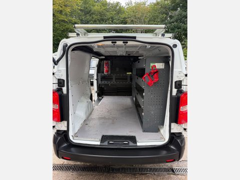 Vauxhall Vivaro 1.5 Turbo D 2900 Dynamic Panel Van 6dr Diesel Manual L2 H1 Euro 6 (s/s) (10 29