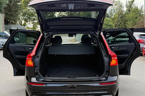 Volvo XC60 T5 R-DESIGN PRO AWD -ONE OWNER - 7 VOLVO SERVICES 17