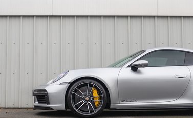 Porsche 911 (992) Turbo S 31