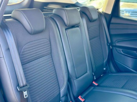 Ford Kuga 2.0 TDCi Titanium Euro 6 (s/s) 5dr 25