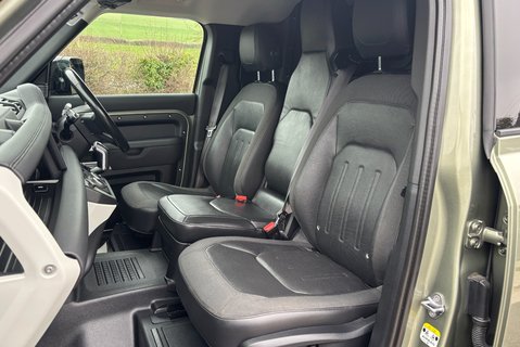 Land Rover Defender 110 D250 Hard Top SE MHEV - Deployable Towbar 3