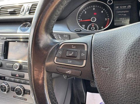 Volkswagen Passat 2.0 TDI BlueMotion Tech Highline Euro 5 (s/s) 5dr 50