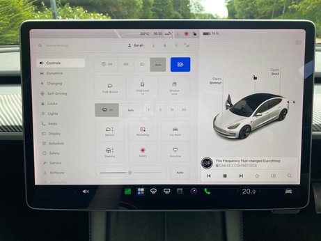 Tesla Model 3 (Dual Motor) Long Range Auto 4WDE 4dr 62