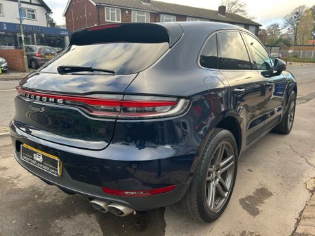 Porsche Macan S PDK 9