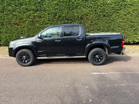 Toyota Hilux 3.0 D-4D Invincible 4WD Euro 5 4dr 5