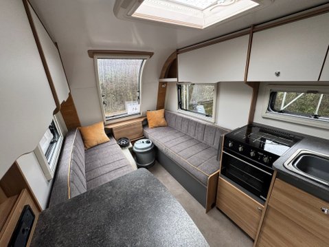 Bailey Discovery D4-2 AWAITING PREPARATION 8