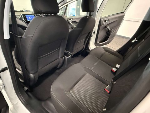 Peugeot 208 1.2 208 Tech Edition S/S 5dr 36