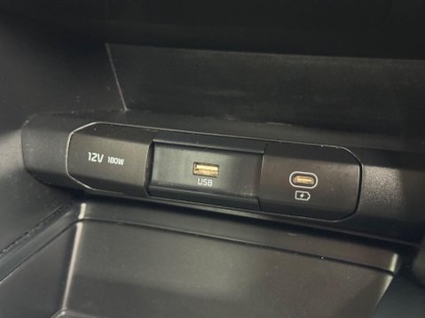Kia Xceed 1.5 T-GDi 2 Euro 6 (s/s) 5dr 21