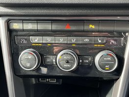 Volkswagen T-Roc 1.5 T-Roc R-Line TSi Evo Semi-Auto 5dr 51