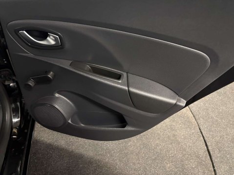 Renault Clio ICONIC TCE 25