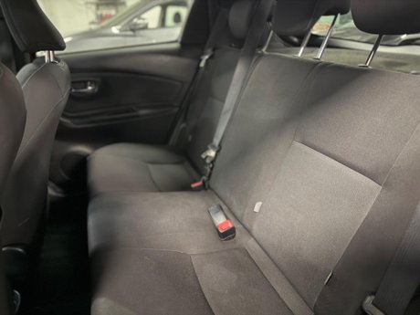 Toyota Yaris 1.33 Dual VVT-i Design Euro 6 5dr 15