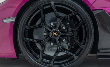 Lamborghini Revuelto 26